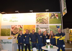 Aan het einde van de eerste beursdag had Agrifirm Team Bio tijd voor een groepsfoto. Met: Arina Hotting, Toon Verschuren, Christian Wolbrink, Willy Vloet, Sanne van den Brink, Marjan Bierema en Erwin Ros.